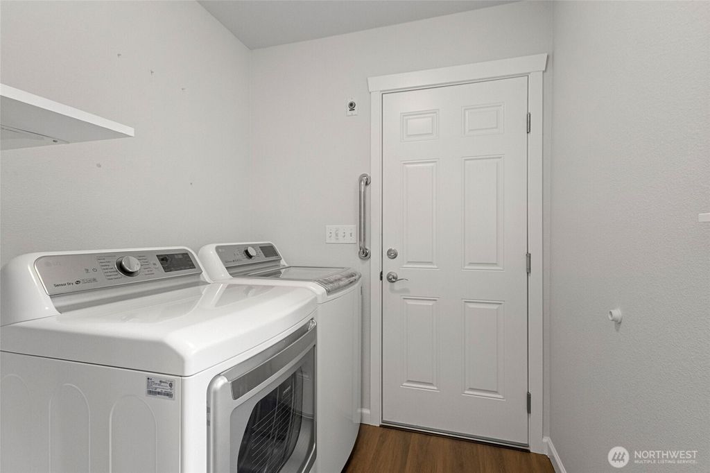 listing image 9366486390864232237