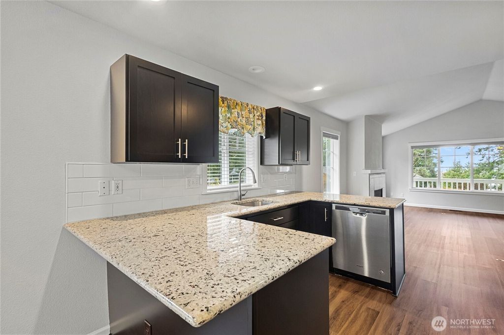 listing image 9364205758029931465