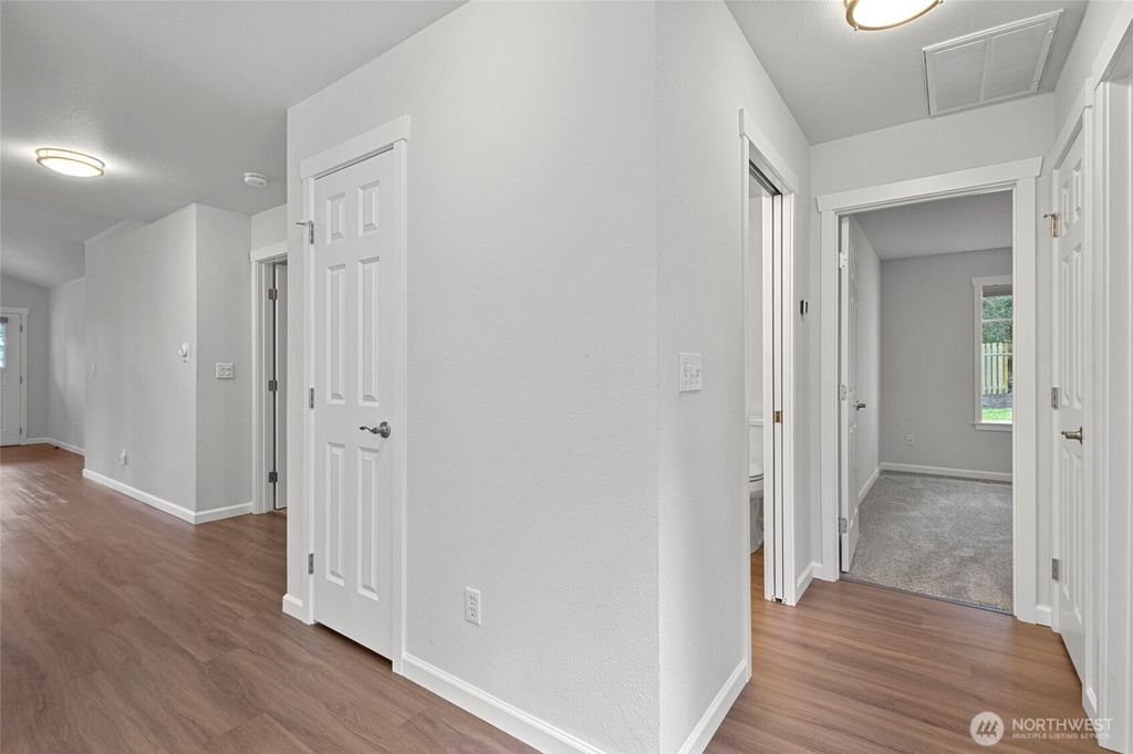 listing image 9362958666046564098