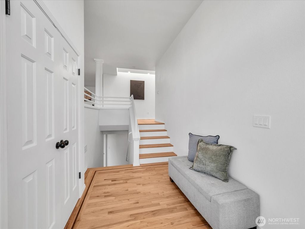 Photo of 2520 51st Street SW, Everett, WA 98203 (MLS # 2434598)