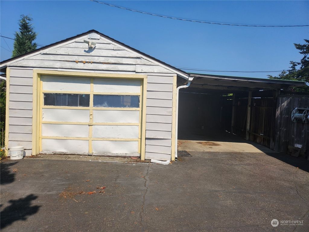 Photo of 7056 S 128th Street, Seattle, WA 98178 (MLS # 2287298)