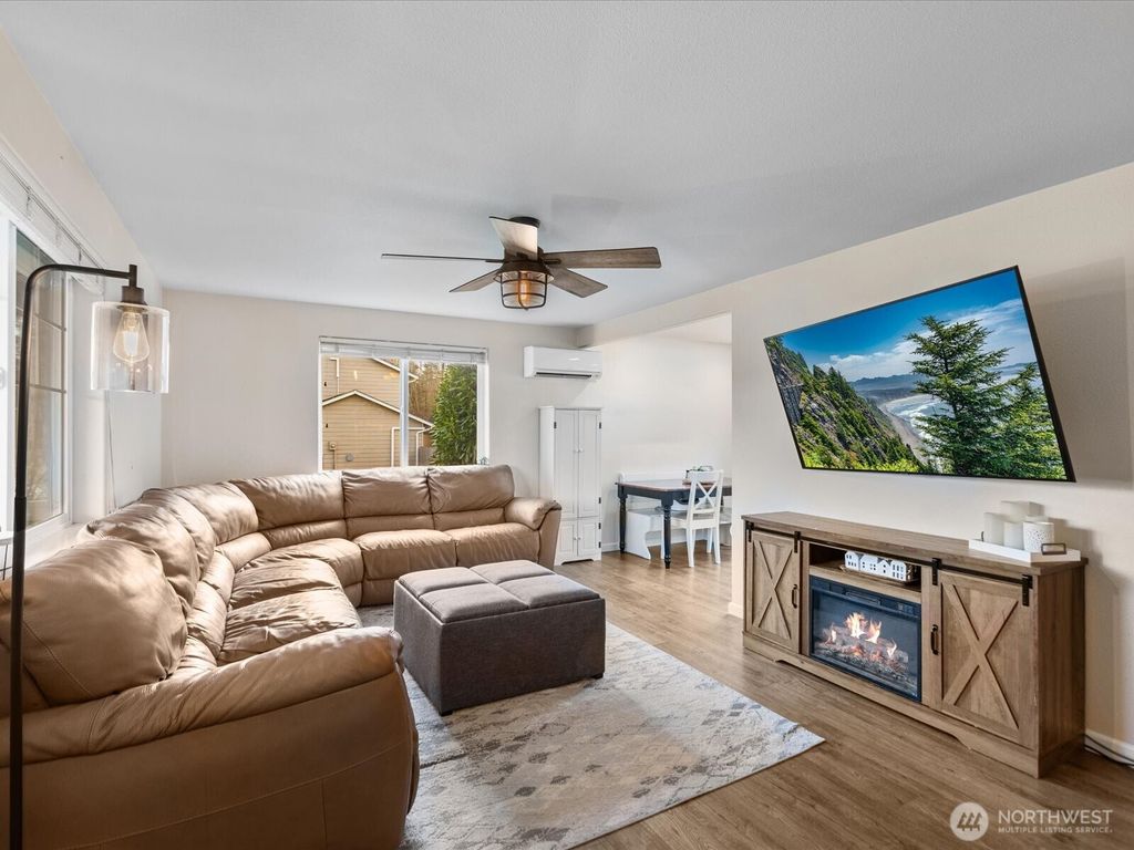 Photo of 10616 189th Avenue NE, Granite Falls, WA 98252 (MLS # 2333364)