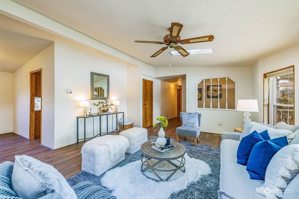 Photo of 11436 SE 208th Street #175, Kent, WA 98031 (MLS # 2039886)