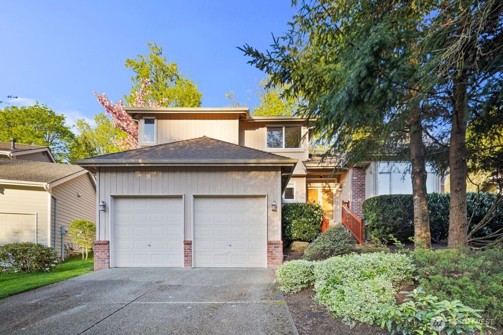 Photo of 8218 126th Place SE, Newcastle, WA 98056 (MLS # 2513583)