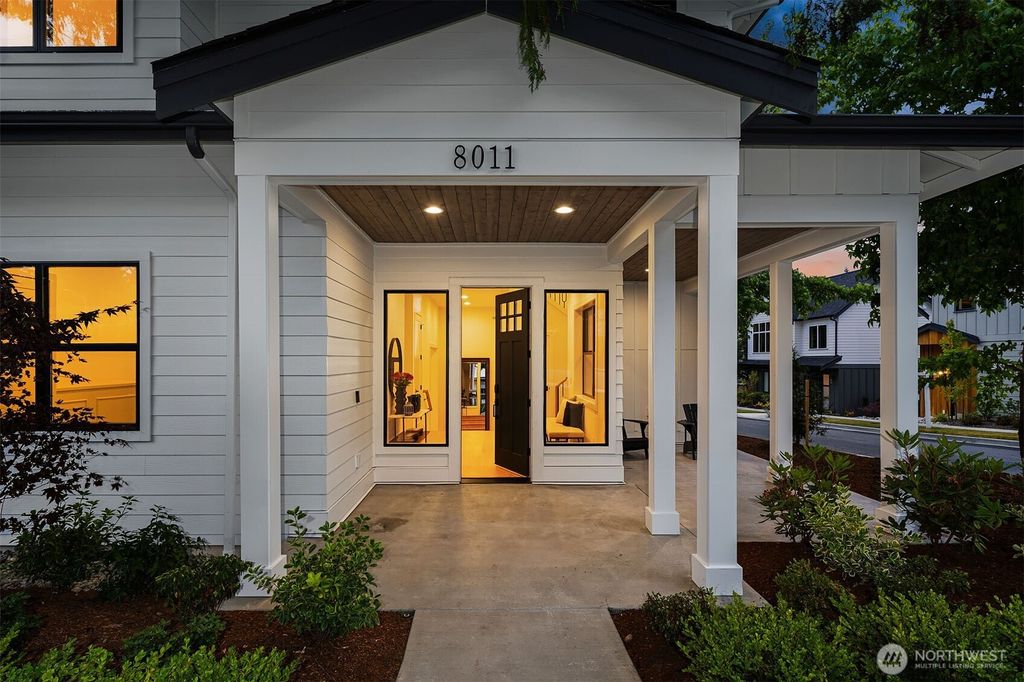 Photo of 8011 126th Avenue NE, Kirkland, WA 98033 (MLS # 2397983)