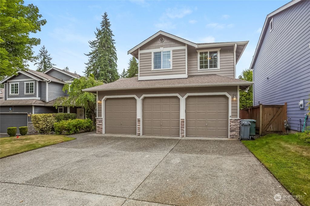 Photo of 8903 NE 176th Street, Bothell, WA 98011 (MLS # 2129976)