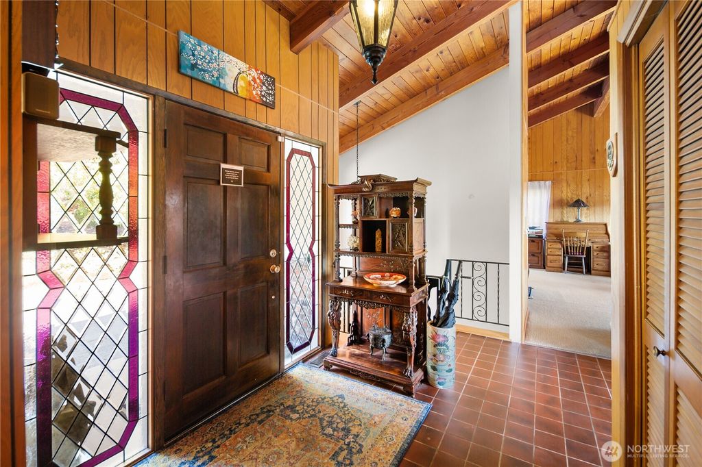 Photo of 22516 100th Place SW, Vashon, WA 98070 (MLS # 2470796)