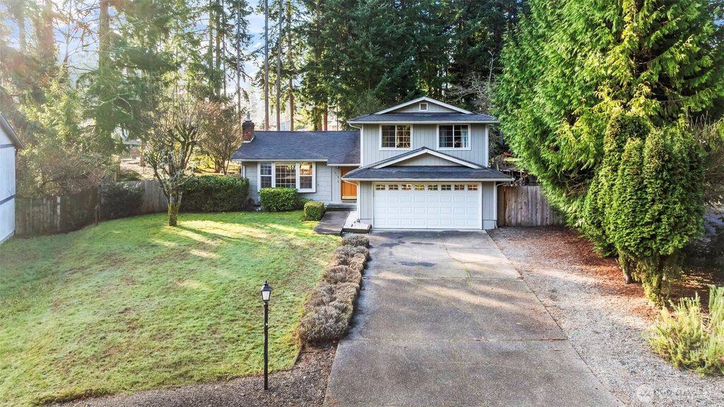 Photo of 1710 112th Street Ct NW, Gig Harbor, WA 98332 (MLS # 2470226)