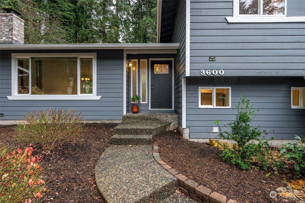 Photo of 3600 225th Place SW, Mountlake Terrace, WA 98043 (MLS # 2310890)