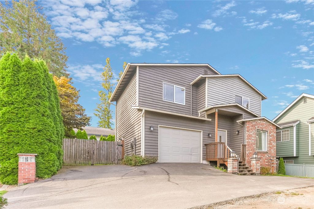 Photo of 6516 Wetmore Avenue, Everett, WA 98203 (MLS # 2301991)