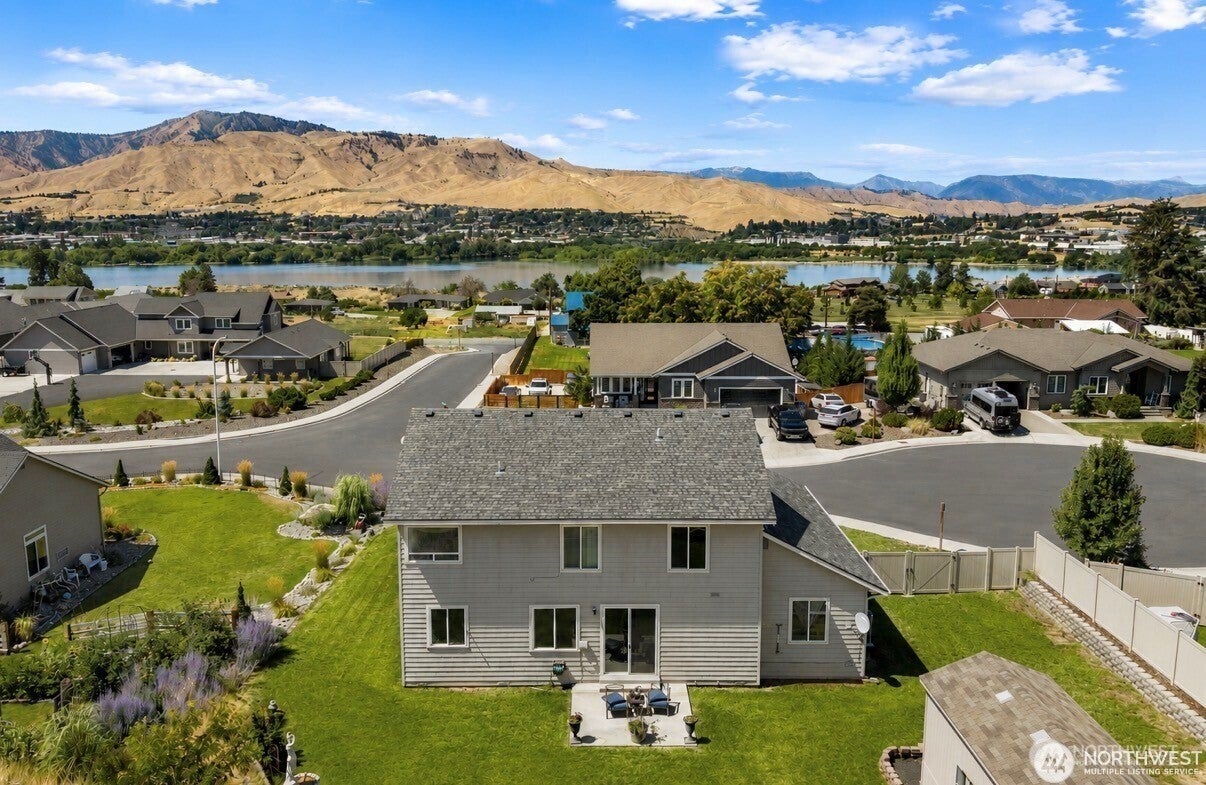 3113 NW Delcon Court