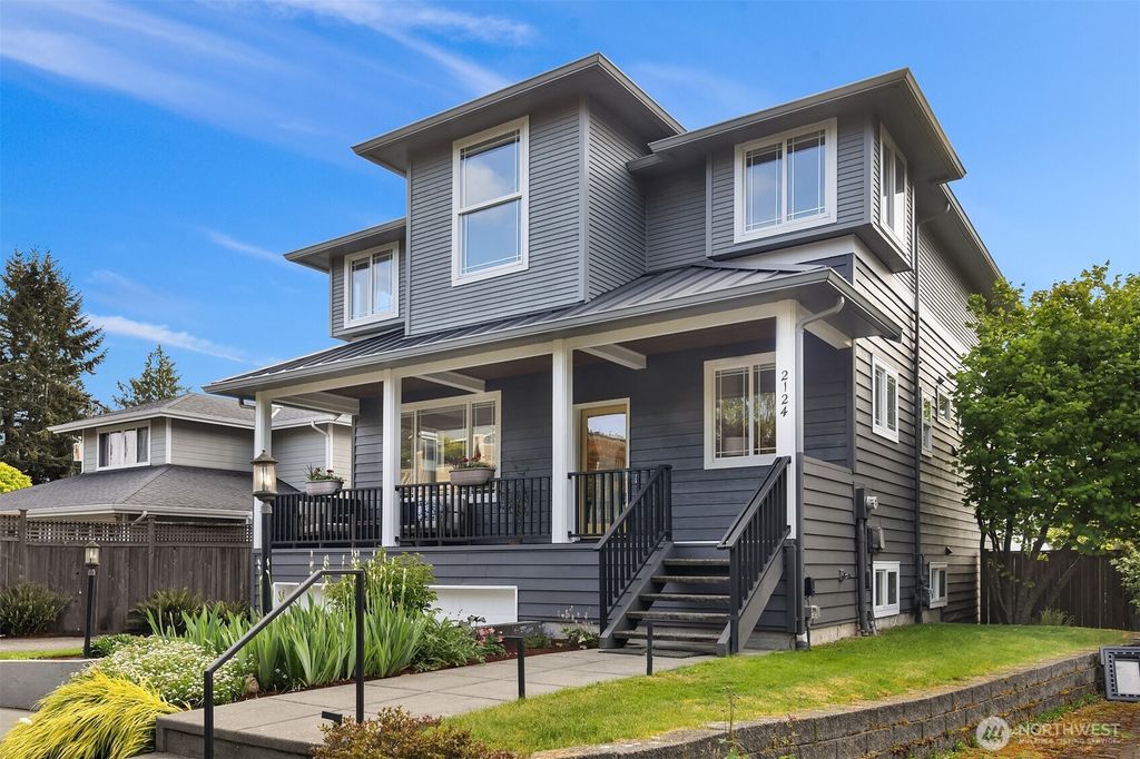 Photo of 2124 NW 204th Street, Shoreline, WA 98177 (MLS # 2366747)