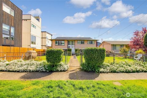 Photo of 4560 34th Avenue S, Seattle, WA 98118 (MLS # 2503551)