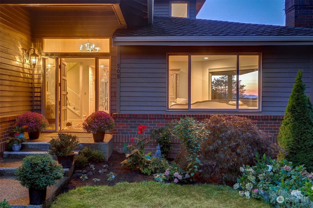 Photo of 505 10th Avenue N, Edmonds, WA 98020 (MLS # 2147466)