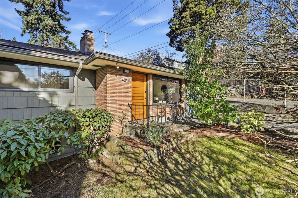 Photo of 4616 SW Hudson Street, Seattle, WA 98116 (MLS # 2481675)