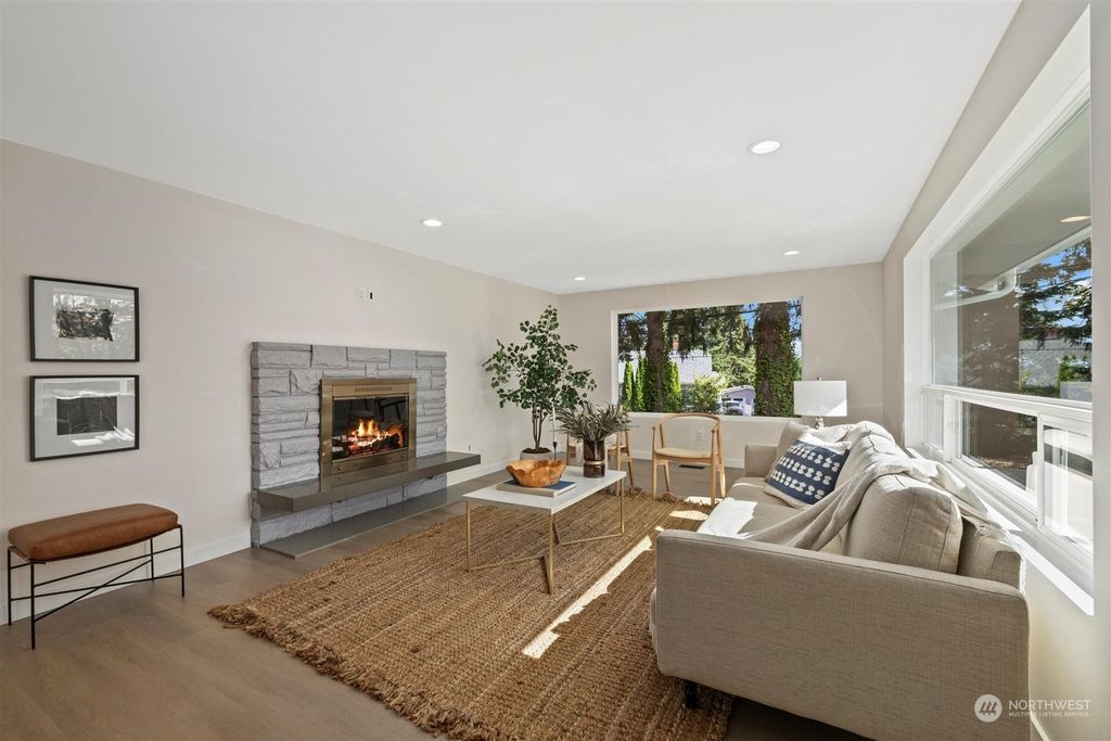 Photo of 1425 74th Street SE, Everett, WA 98203 (MLS # 2310798)