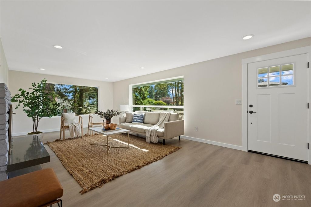 Photo of 1425 74th Street SE, Everett, WA 98203 (MLS # 2310798)