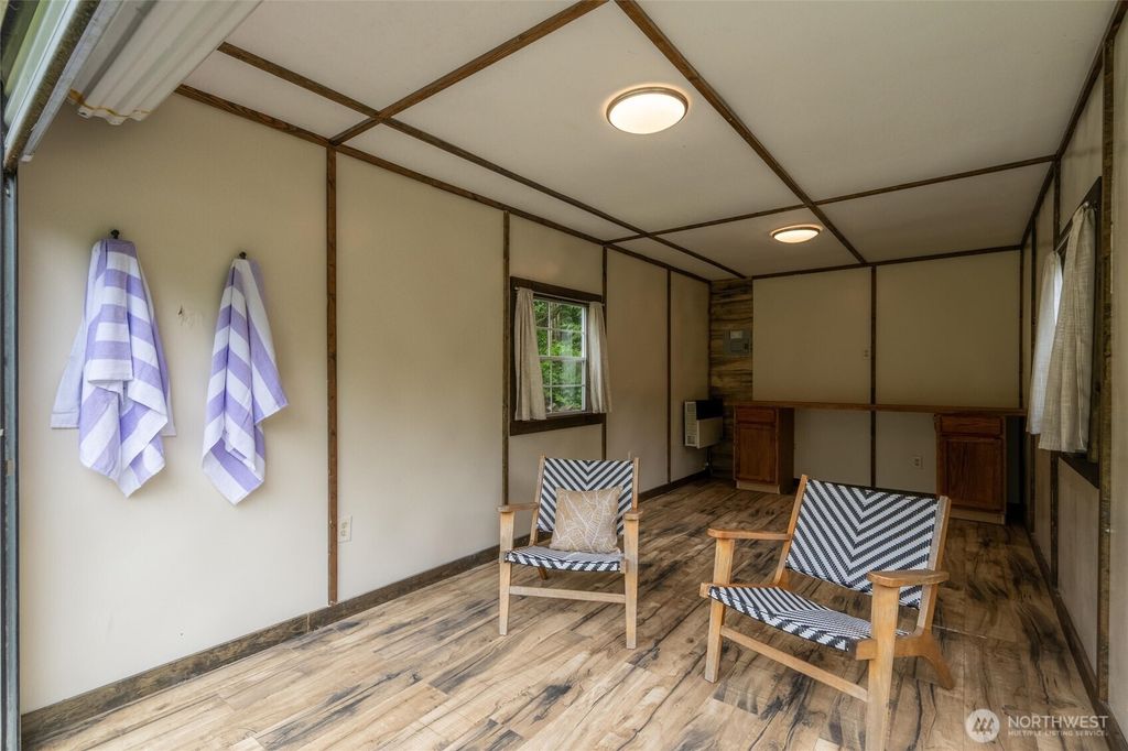 listing image 9362380017057796073