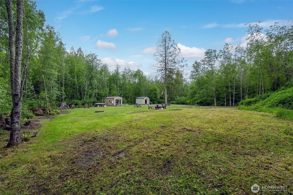 listing image 9366385450504428161