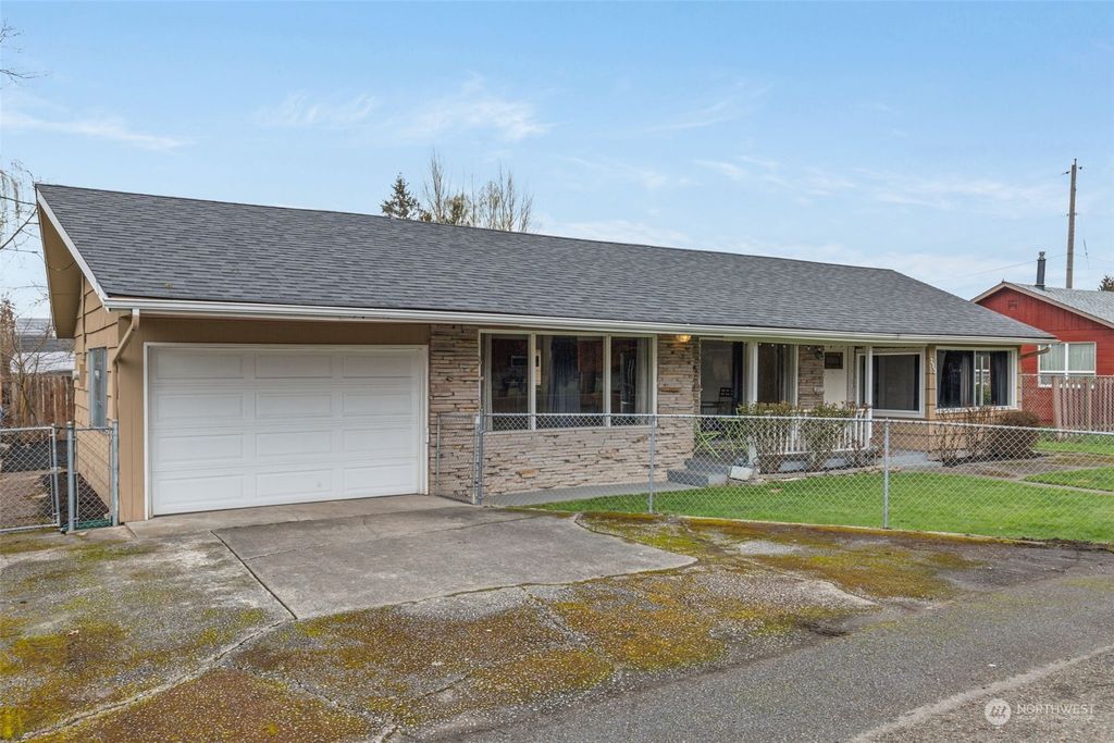 Photo of 713 1st Avenue S, Pacific, WA 98047 (MLS # 2203892)