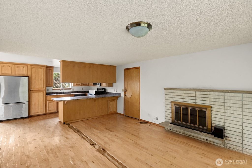 Photo of 31446 28th Place SW, Federal Way, WA 98023 (MLS # 2513354)