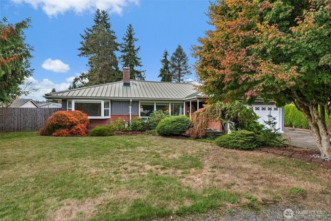 Photo of 615 Oakland Avenue, Centralia, WA 98531 (MLS # 2446579) Photo of 615 Oakland Avenue, Centralia, WA 98531 (MLS # 2446579)