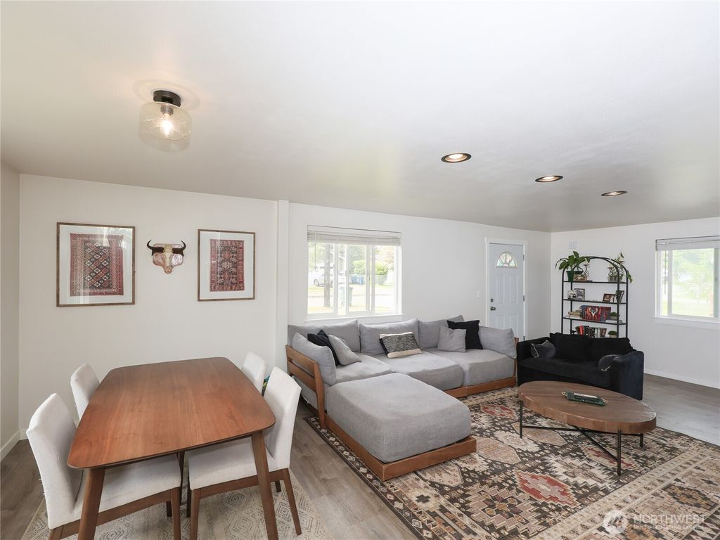 Photo of 1003 N Fruitdale Road, Sedro Woolley, WA 98284 (MLS # 2504398)