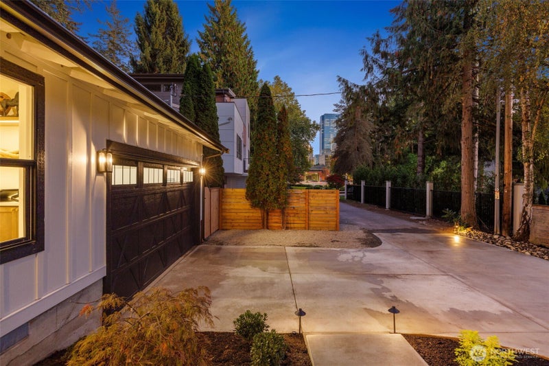 10836 NE 12th Place