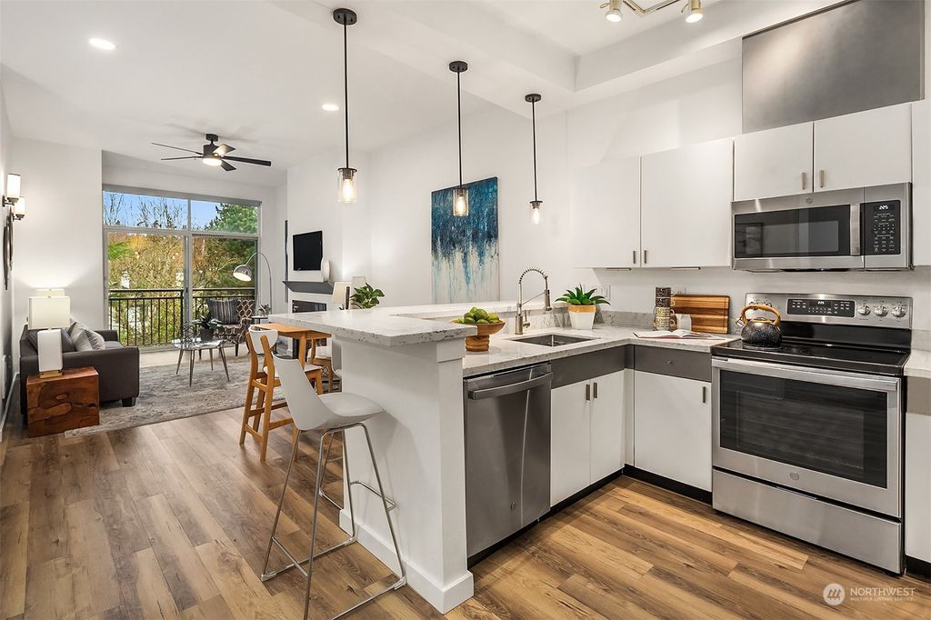 Photo of 521 7th Avenue #303, Kirkland, WA 98033 (MLS # 2195957)
