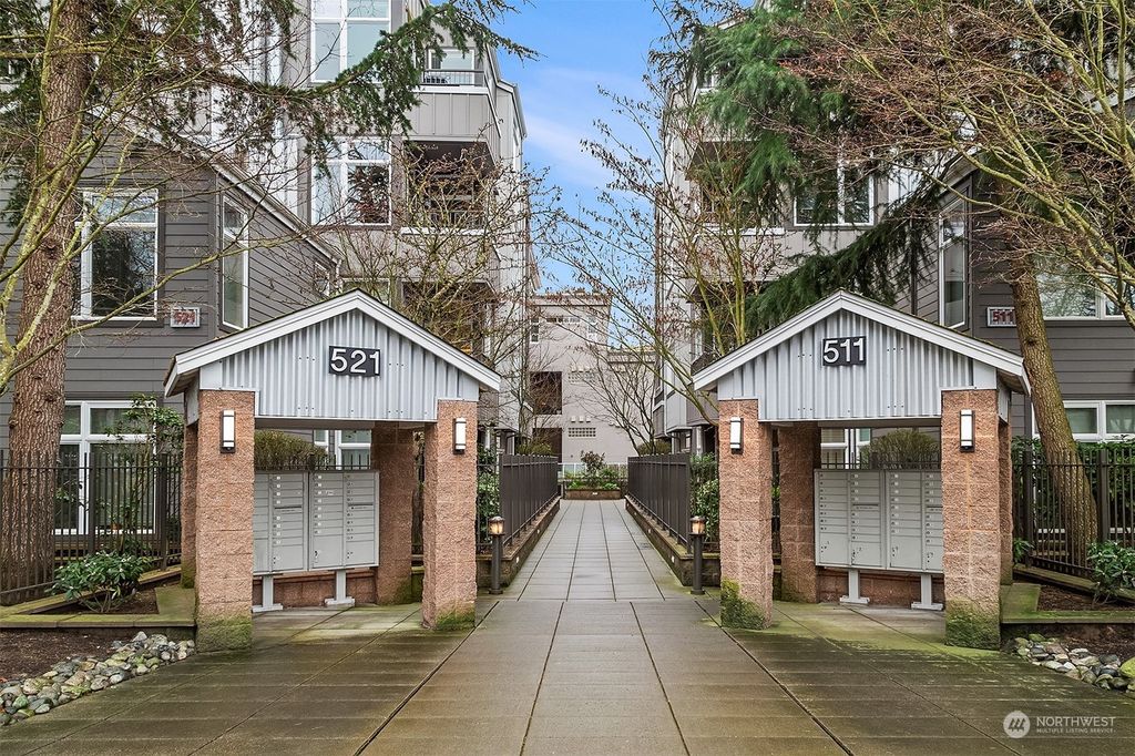 Photo of 521 7th Avenue #303, Kirkland, WA 98033 (MLS # 2195957)