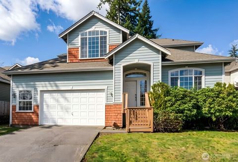 Photo of 765 Vashon Avenue NE, Renton, WA 98059 (MLS # 2498524)