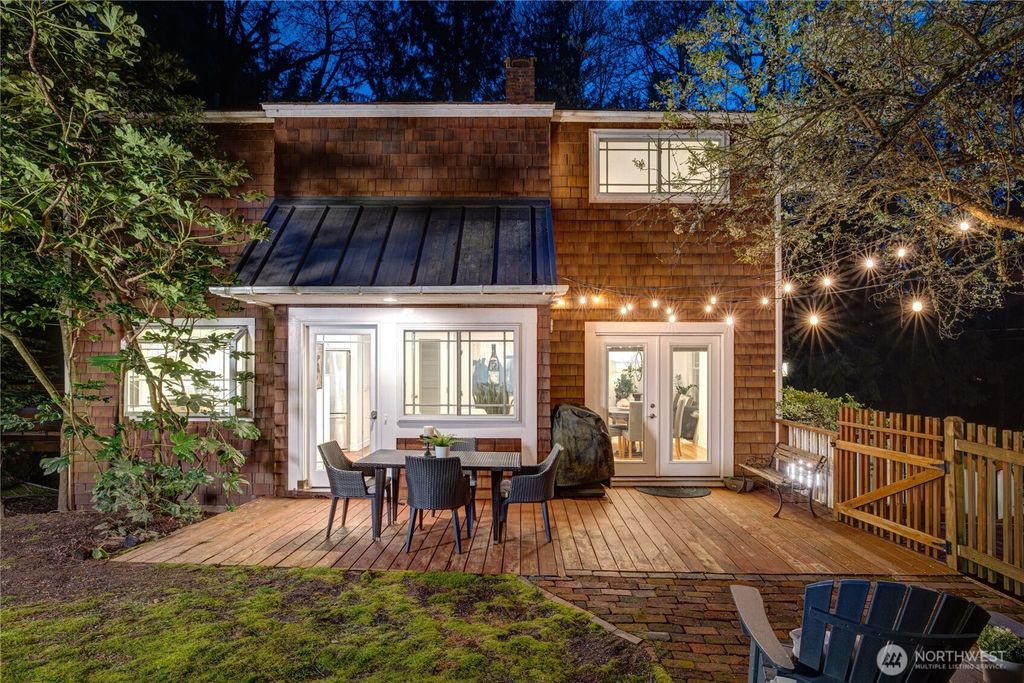 Photo of 5252 Forest Avenue SE, Mercer Island, WA 98040 (MLS # 2341680)