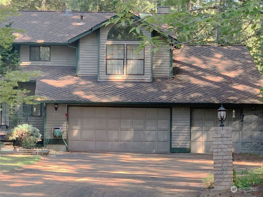 Photo of 16934 SE 325th Place, Auburn, WA 98092 (MLS # 2165693)