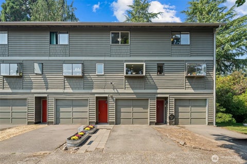 Photo of 702 NW 189th Lane, Shoreline, WA 98177 (MLS # 2564343)