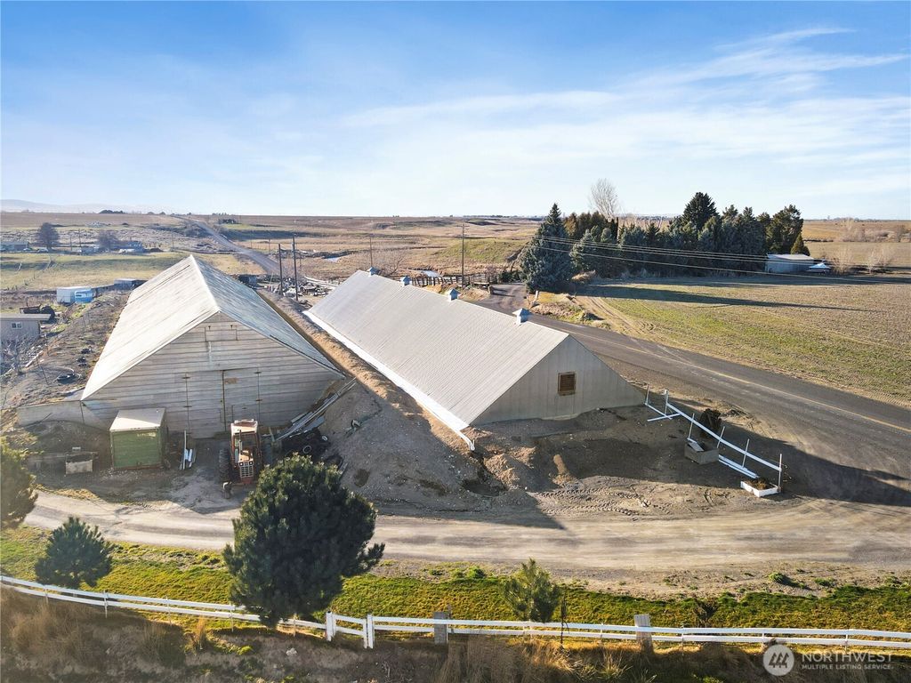 Photo of 1773 W Bench Road, Othello, WA 99344 (MLS # 2486769)