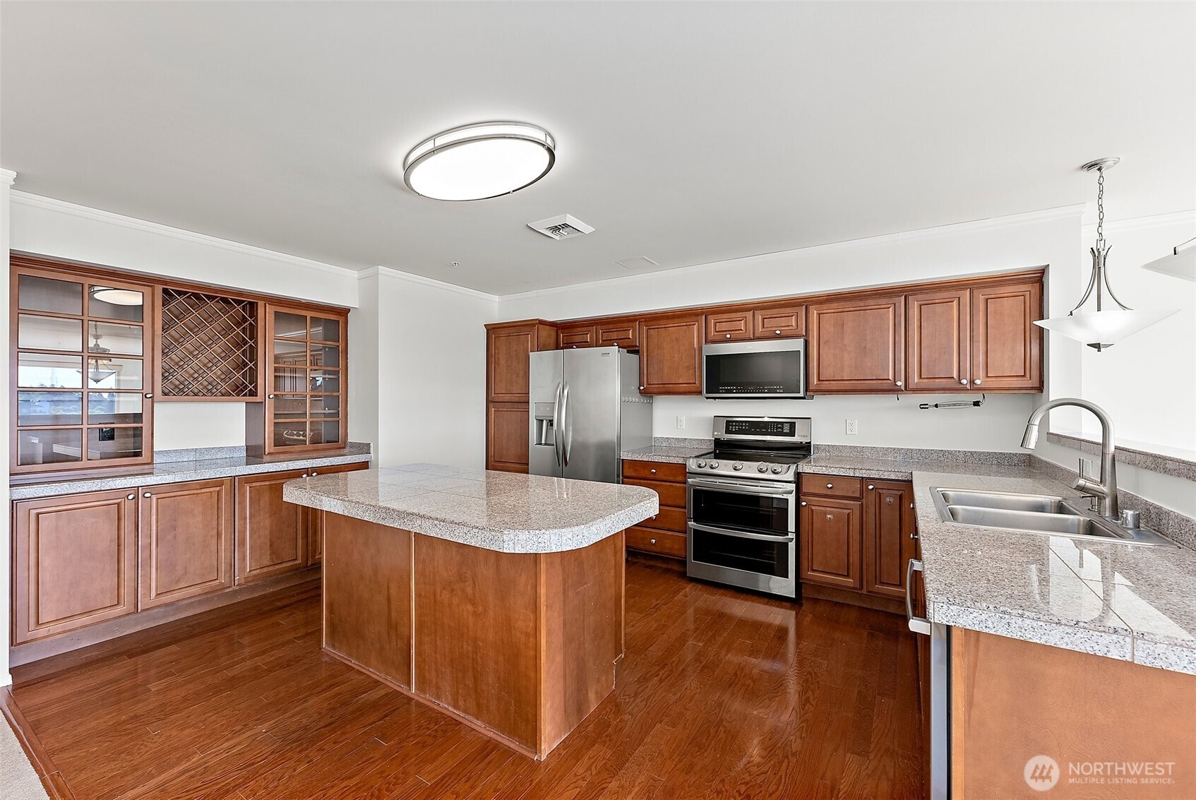 3201 Pacific Avenue 602