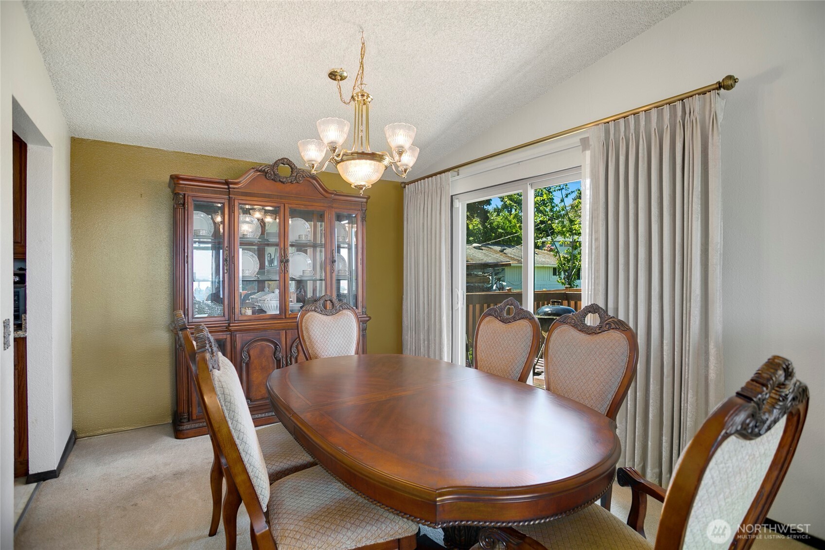 7637 S Mission Drive