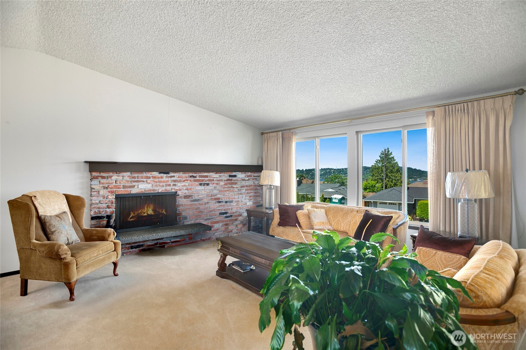 7637 S Mission Drive