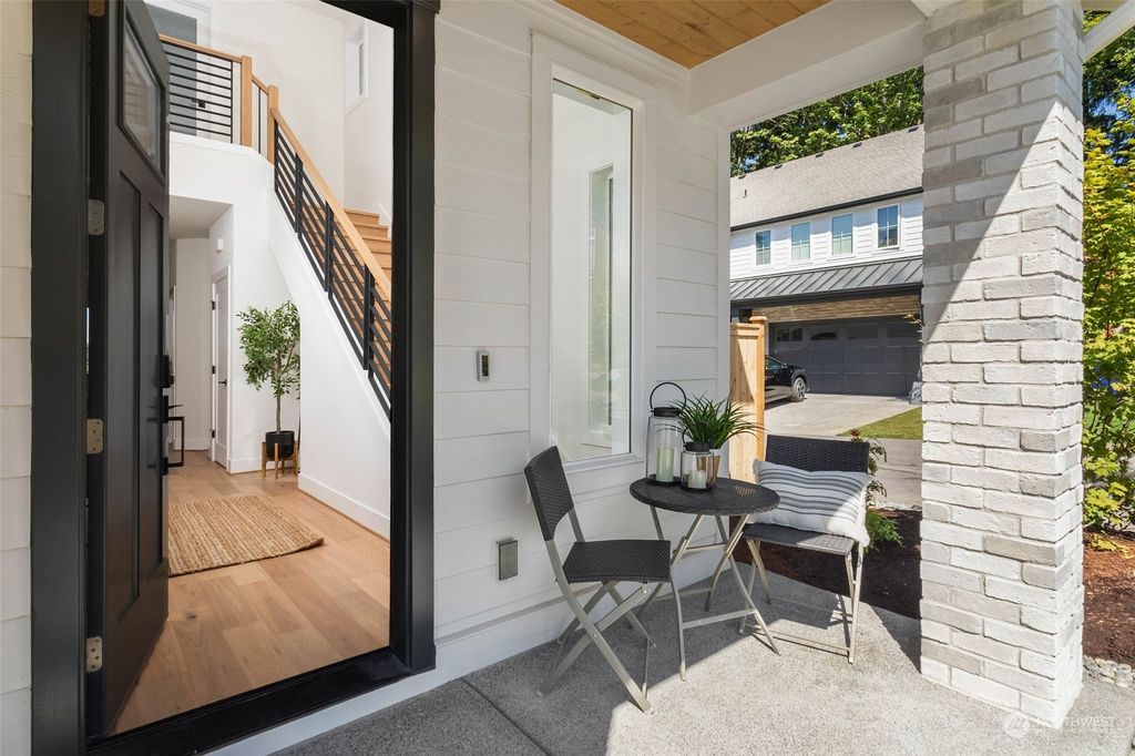 Photo of 7698 NE 165th Place, Kenmore, WA 98028 (MLS # 2035885)
