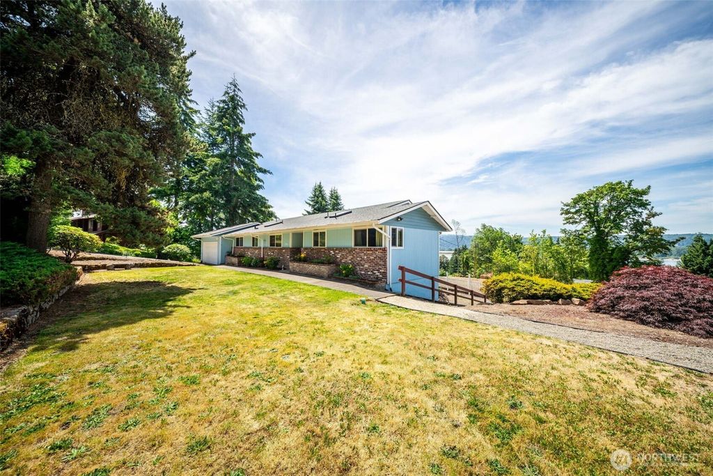 Photo of 80 Summit Drive, Kalama, WA 98625 (MLS # 2539039)