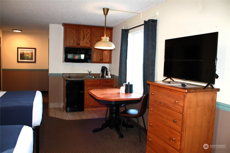 710 S Hancock Avenue 301