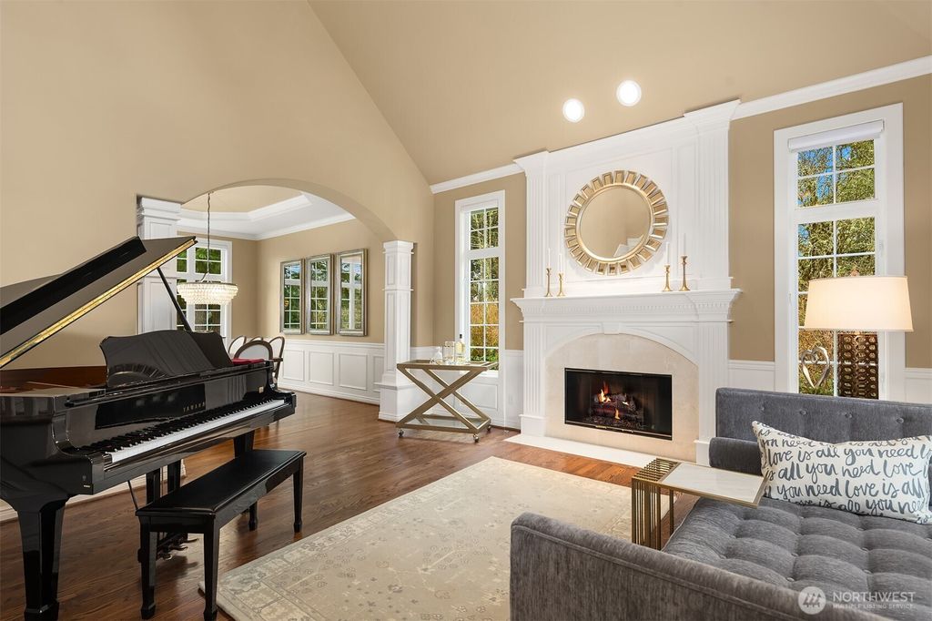 listing image 9366140769940163346