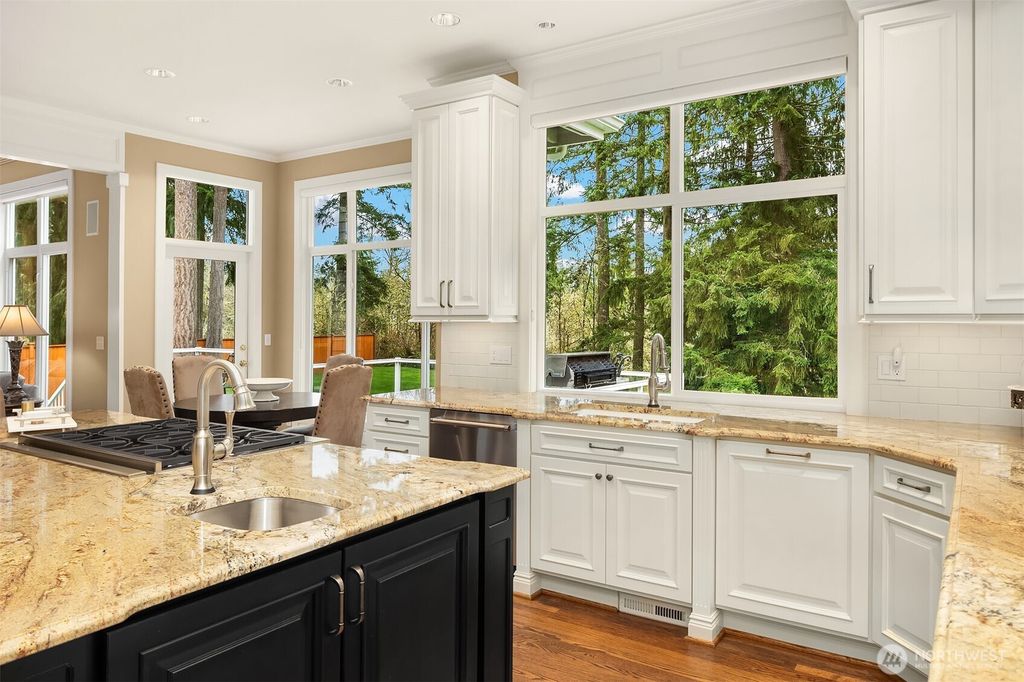 listing image 9367303391193947250