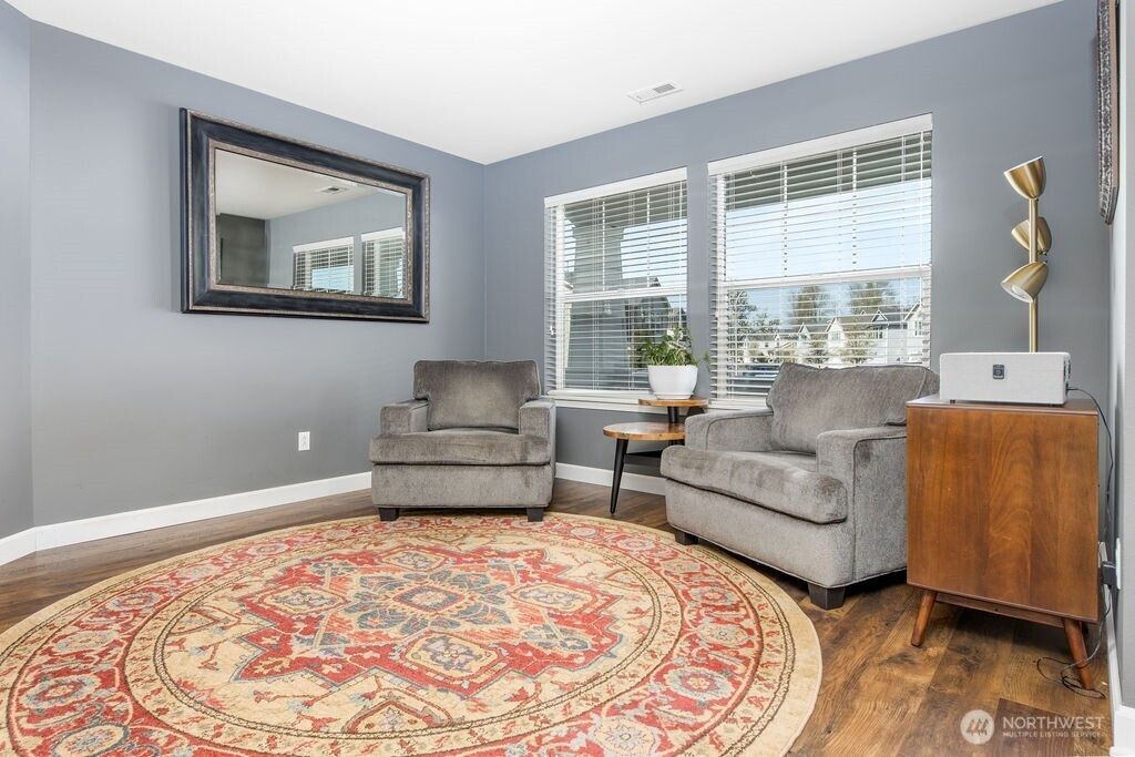 Photo of 2901 SE 4th Street, Renton, WA 98056 (MLS # 2353372)