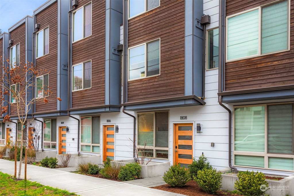 Photo of 1808 S State Street, Seattle, WA 98144 (MLS # 2194114)