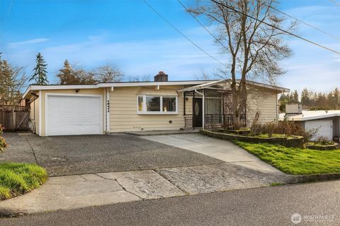 Photo of 15411 SE 8th Street, Bellevue, WA 98007 (MLS # 2478696)