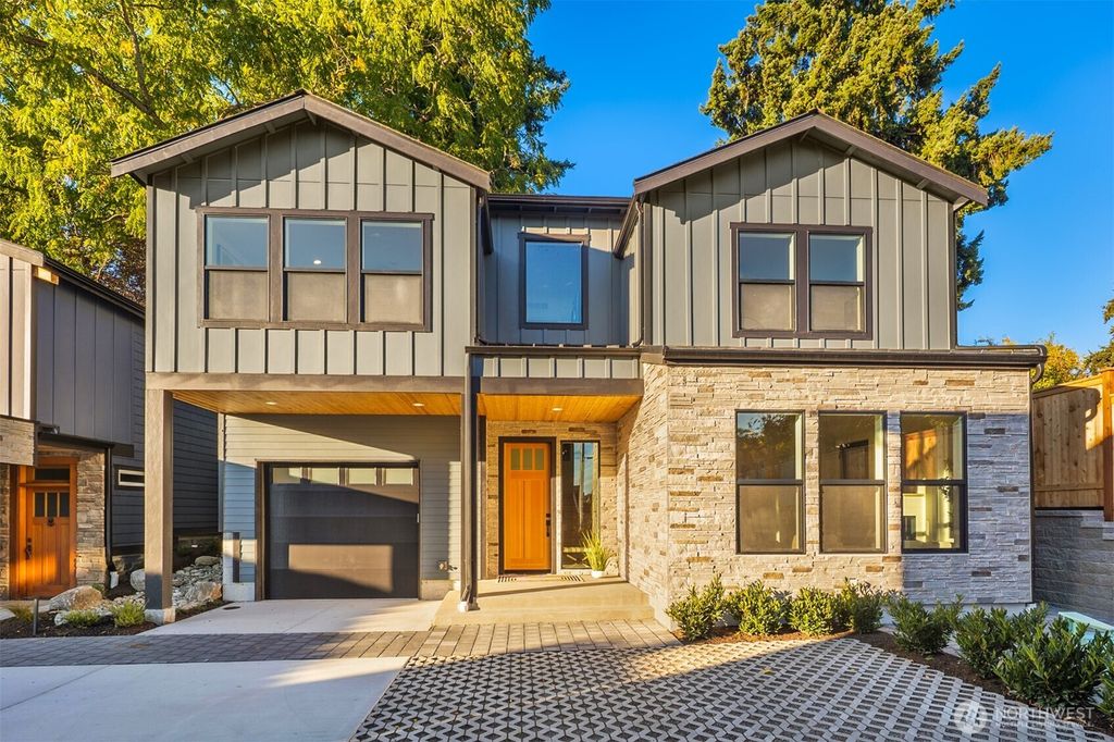Photo of 636 11th Avenue, Kirkland, WA 98033 (MLS # 2526326)