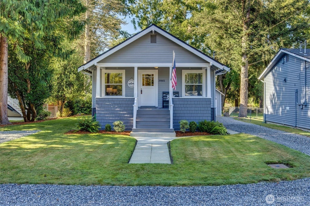 Photo of 39801 SE Walnut Street, Snoqualmie, WA 98065 (MLS # 2547054)