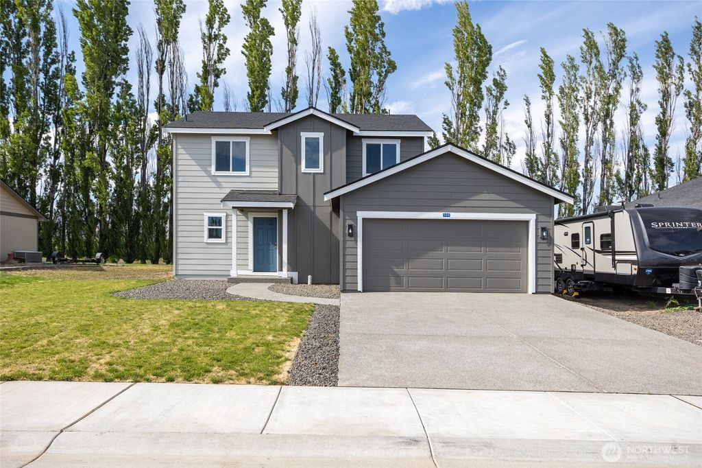 Photo of 435 Pear Drive, Tieton, WA 98947 (MLS # 2442203)