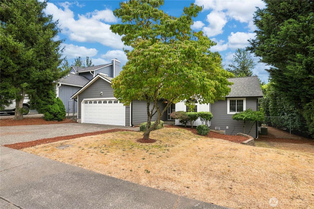 Photo of 21642 117th Place SE, Kent, WA 98031 (MLS # 2570891)